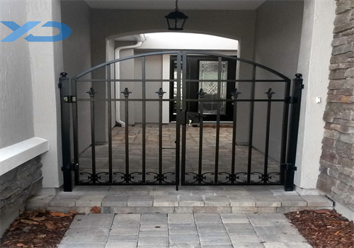 Small Gate